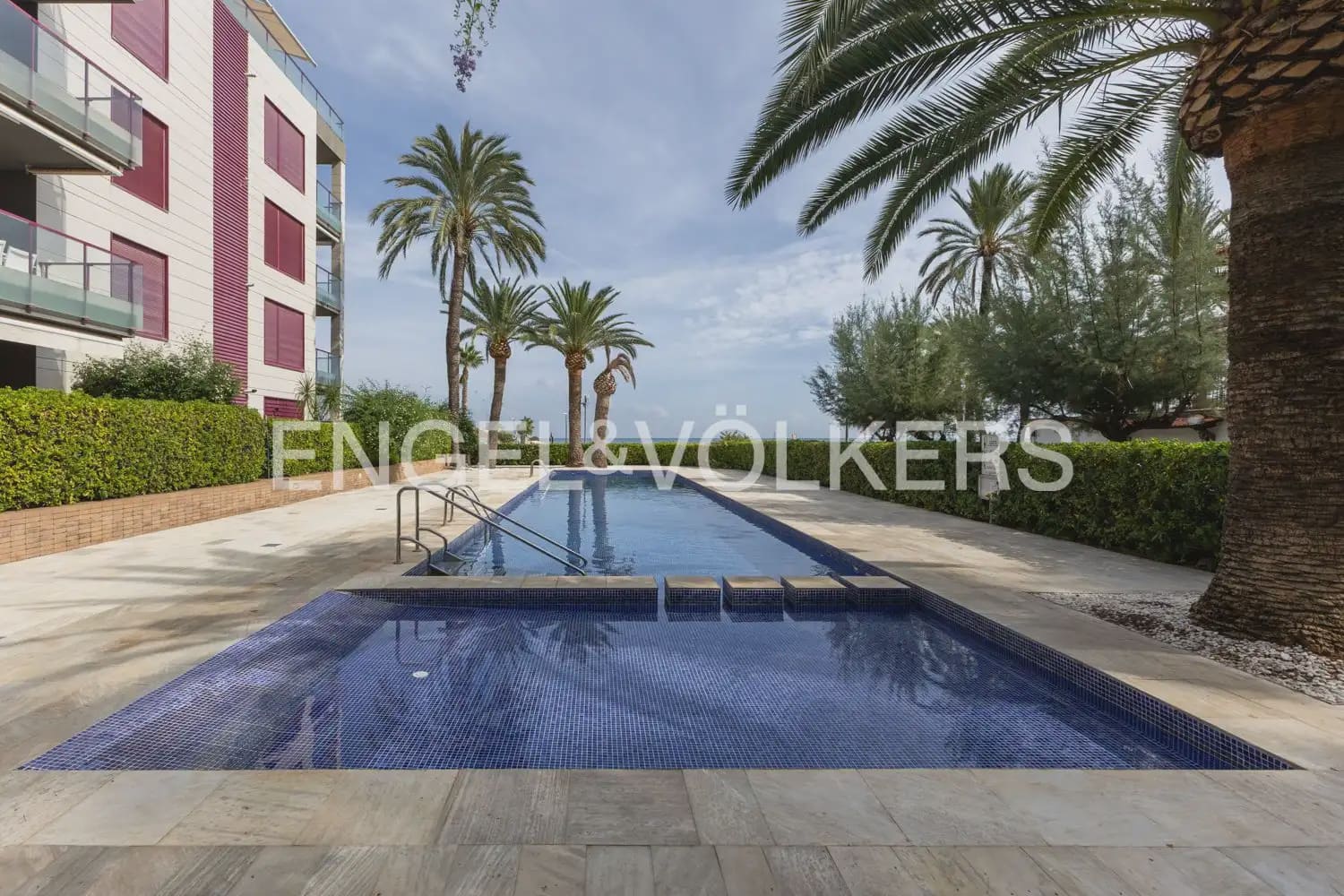 Appartement de 3 chambres à louer à Denia avec piscine garage - 2 900 € (Ref: 10118373)