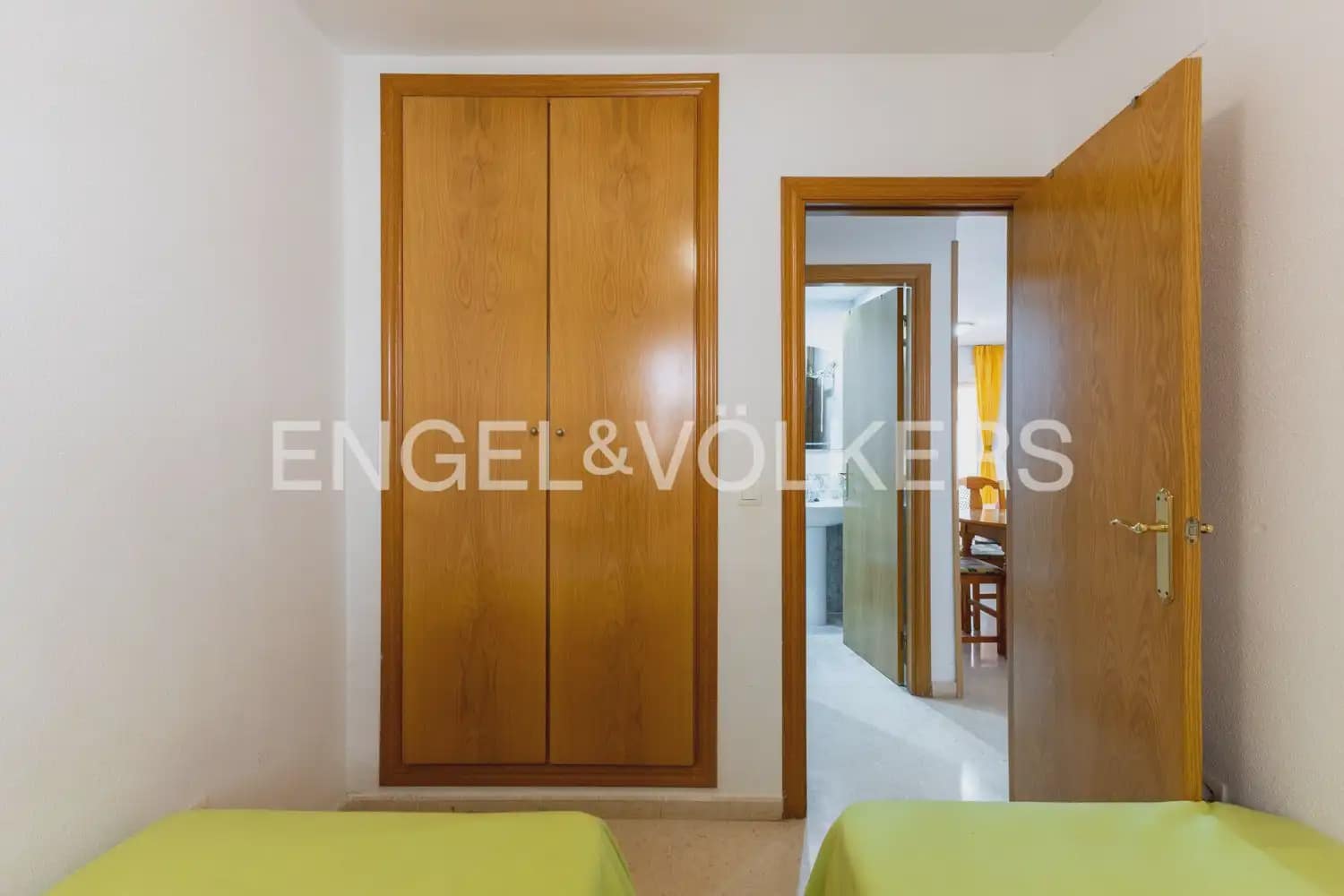 2 bedroom Flat for sale in Oropesa  with pool garage - € 159,000 (Ref: 10118374)