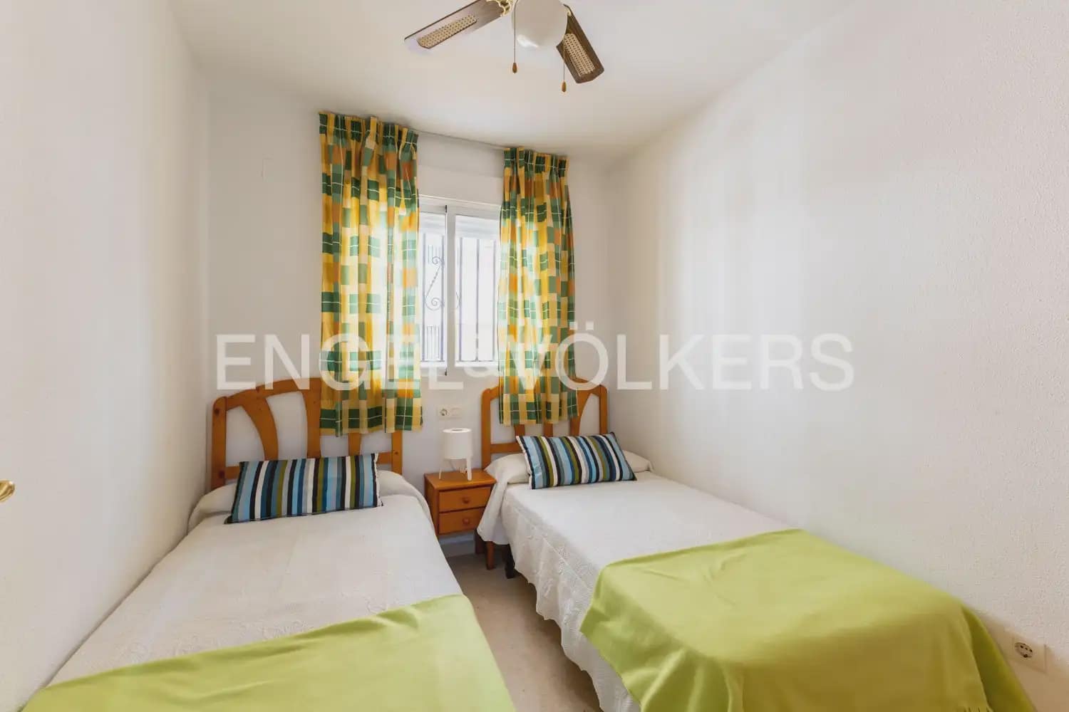2 bedroom Flat for sale in Oropesa  with pool garage - € 159,000 (Ref: 10118374)