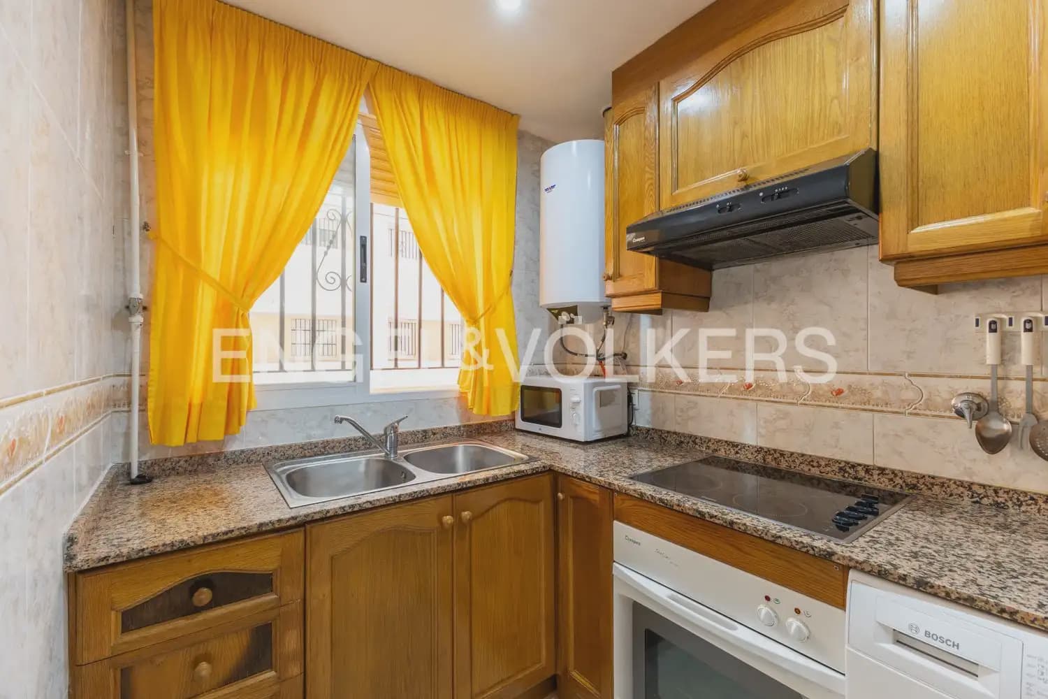 2 bedroom Flat for sale in Oropesa  with pool garage - € 159,000 (Ref: 10118374)