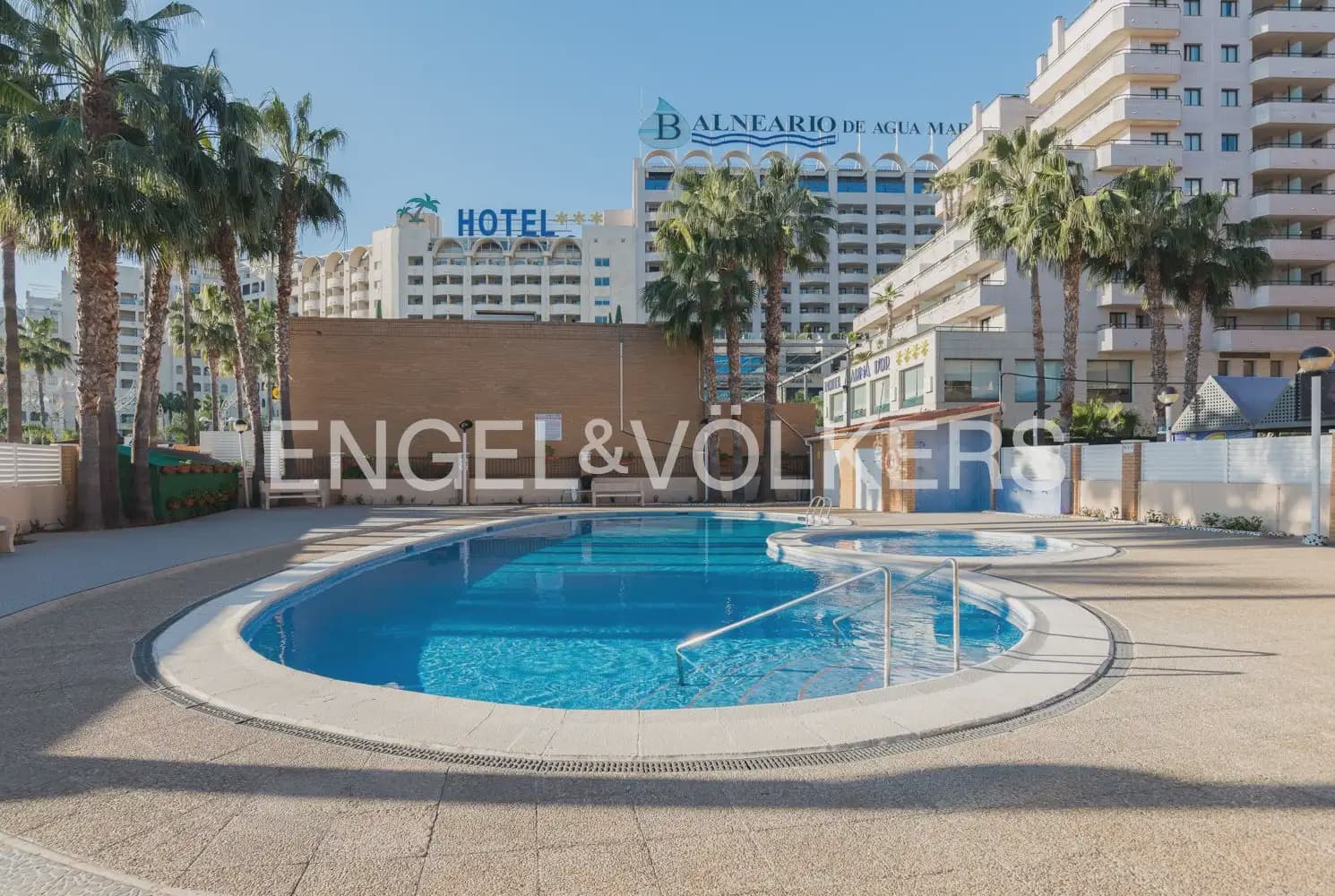 2 bedroom Flat for sale in Oropesa  with pool garage - € 159,000 (Ref: 10118374)