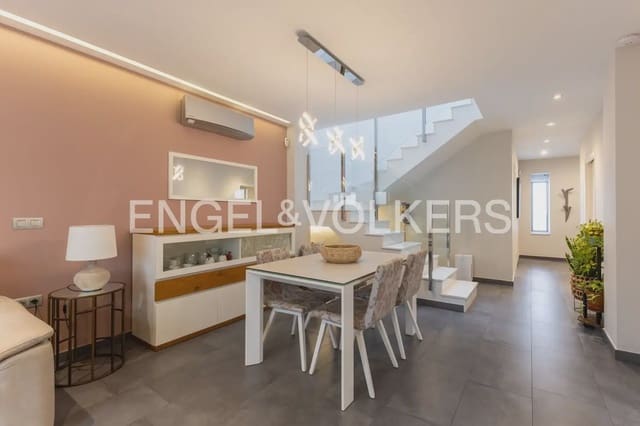 3 soveværelse Rækkehus til salg i Nules med garage - € 315.000 (Ref: 10118385)