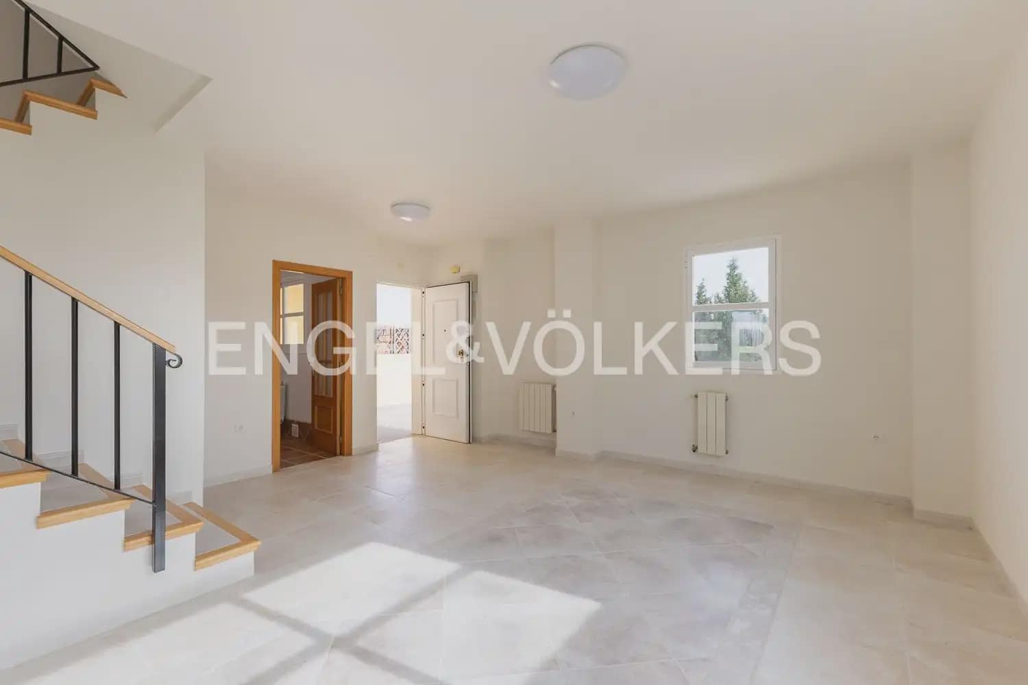4 Zimmer Villa zu vermieten in Riba-roja de Turia mit Pool Garage - 3.500 € (Ref: 10118496)