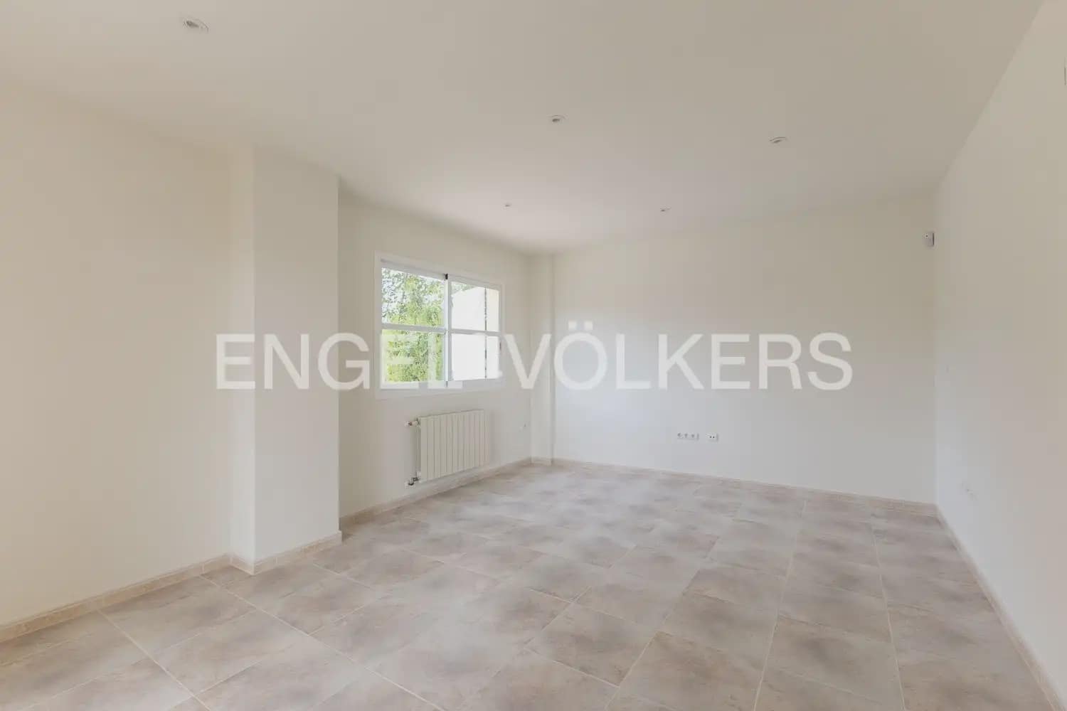 4 Zimmer Villa zu vermieten in Riba-roja de Turia mit Pool Garage - 3.500 € (Ref: 10118496)