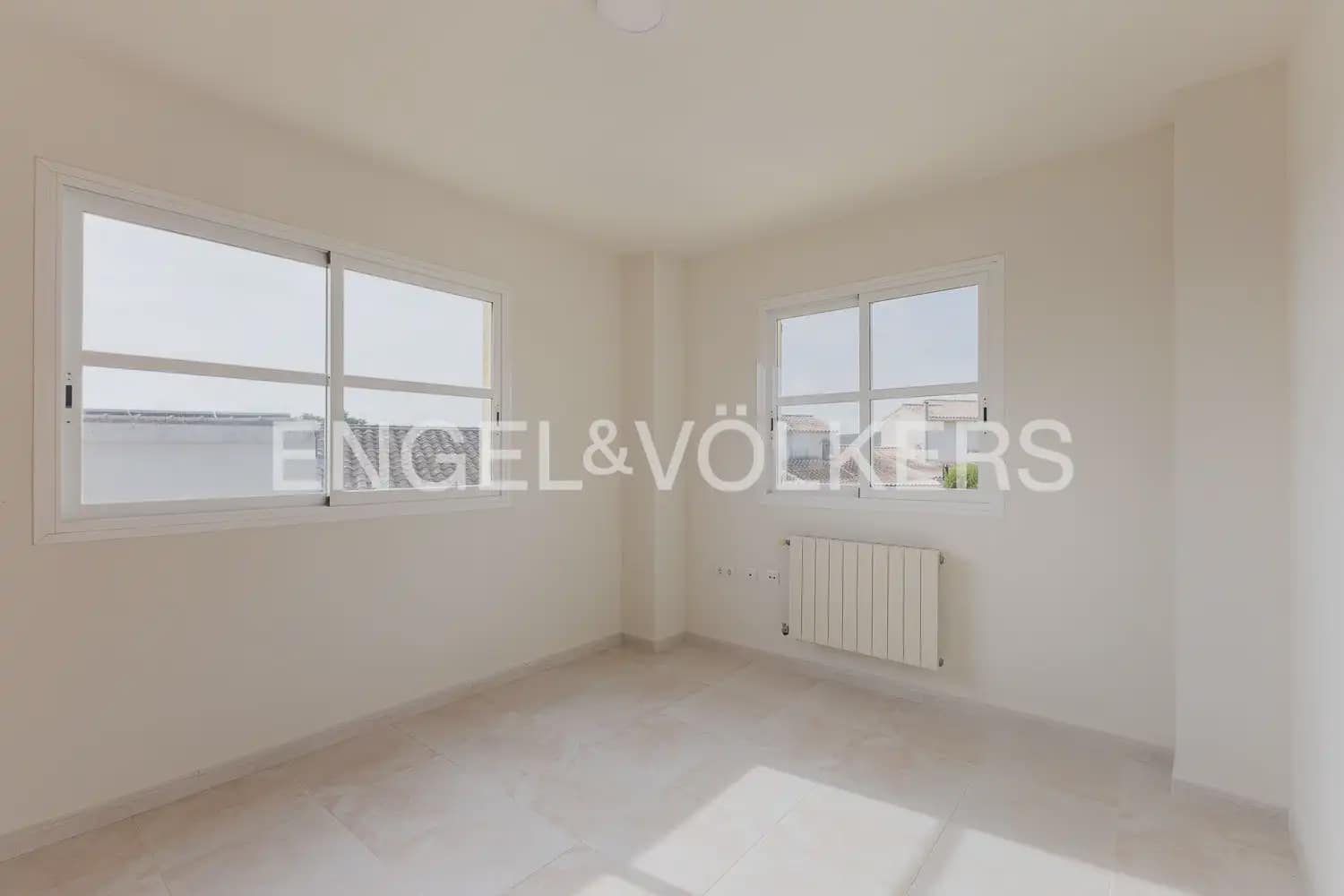 4 Zimmer Villa zu vermieten in Riba-roja de Turia mit Pool Garage - 3.500 € (Ref: 10118496)