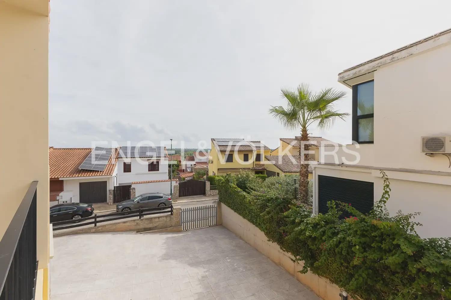 4 Zimmer Villa zu vermieten in Riba-roja de Turia mit Pool Garage - 3.500 € (Ref: 10118496)