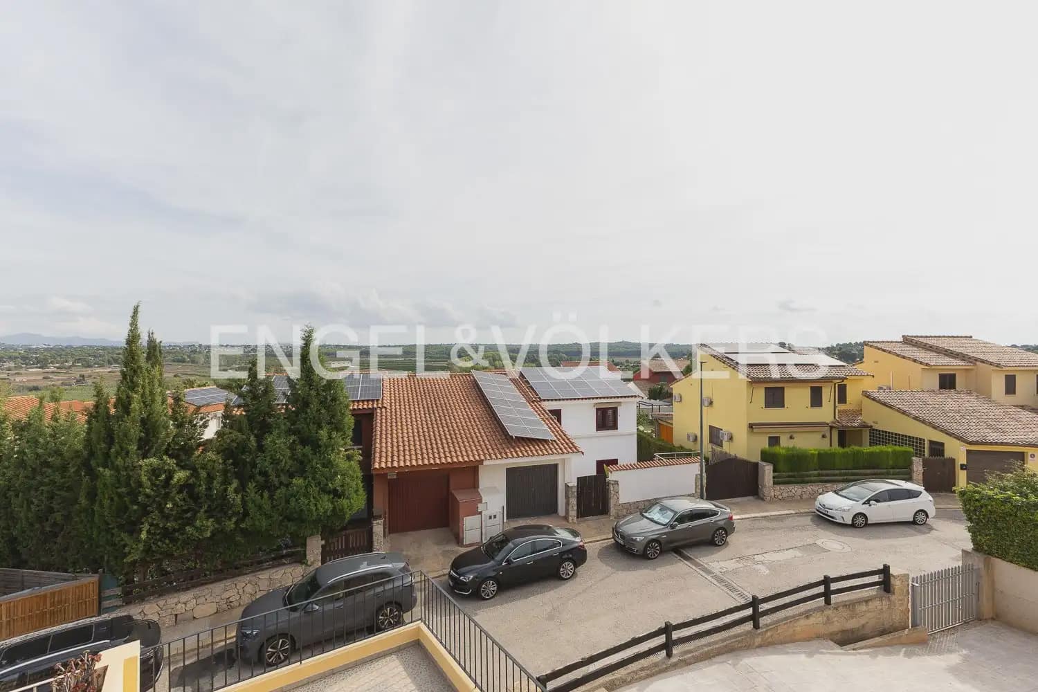 4 Zimmer Villa zu vermieten in Riba-roja de Turia mit Pool Garage - 3.500 € (Ref: 10118496)