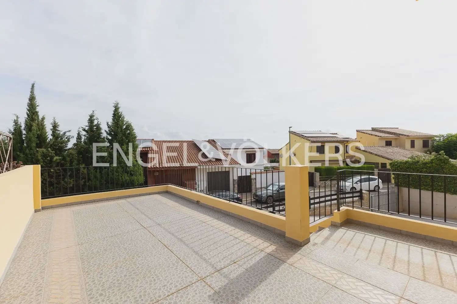 4 Zimmer Villa zu vermieten in Riba-roja de Turia mit Pool Garage - 3.500 € (Ref: 10118496)