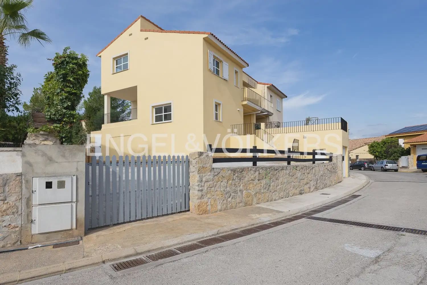 4 Zimmer Villa zu vermieten in Riba-roja de Turia mit Pool Garage - 3.500 € (Ref: 10118496)