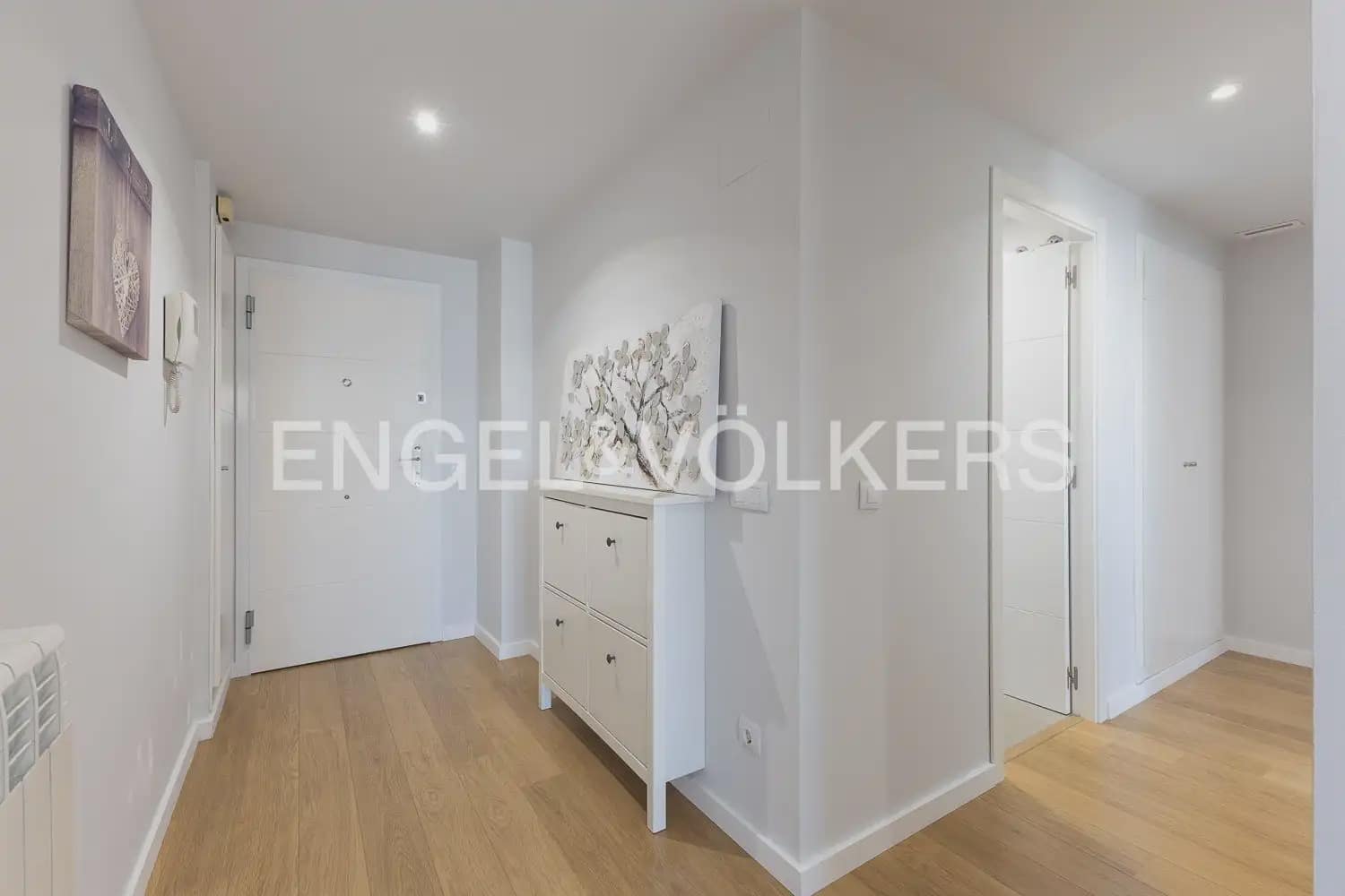 2 quarto Apartamento para arrendar em Valencia cidade com piscina - 2 000 € (Ref: 10120269)