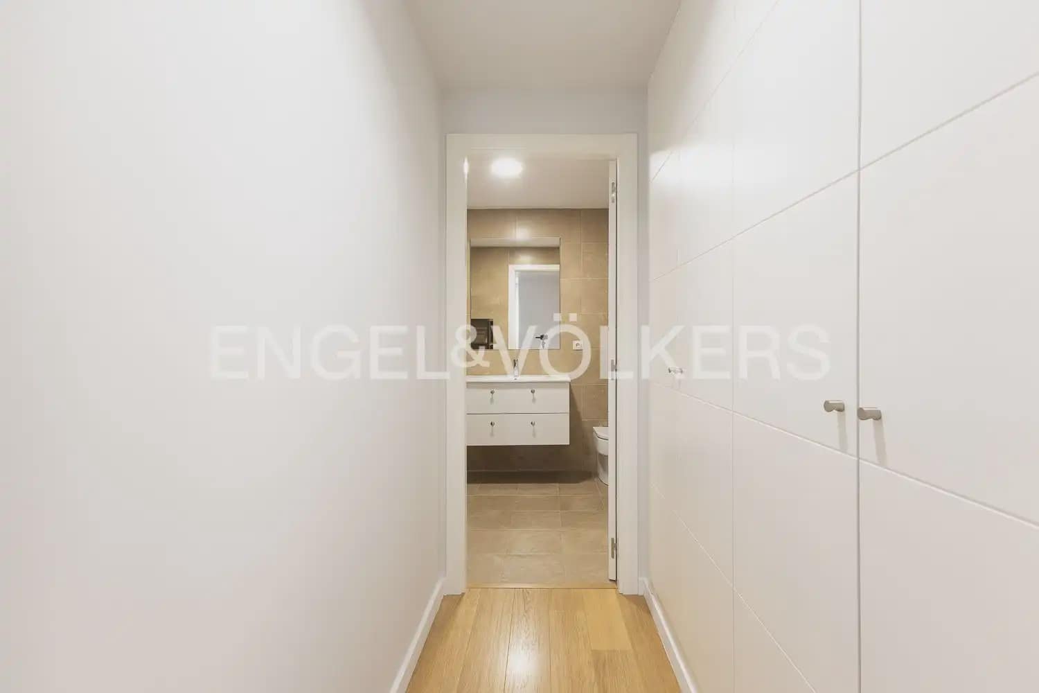 2 quarto Apartamento para arrendar em Valencia cidade com piscina - 2 000 € (Ref: 10120269)