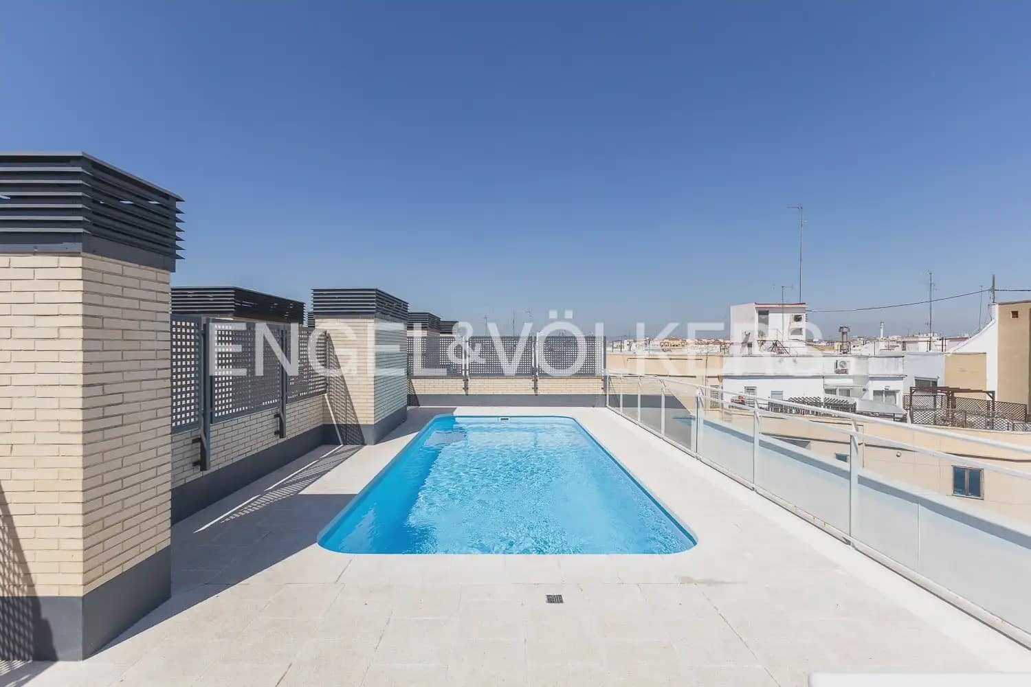 2 quarto Apartamento para arrendar em Valencia cidade com piscina - 2 000 € (Ref: 10120269)