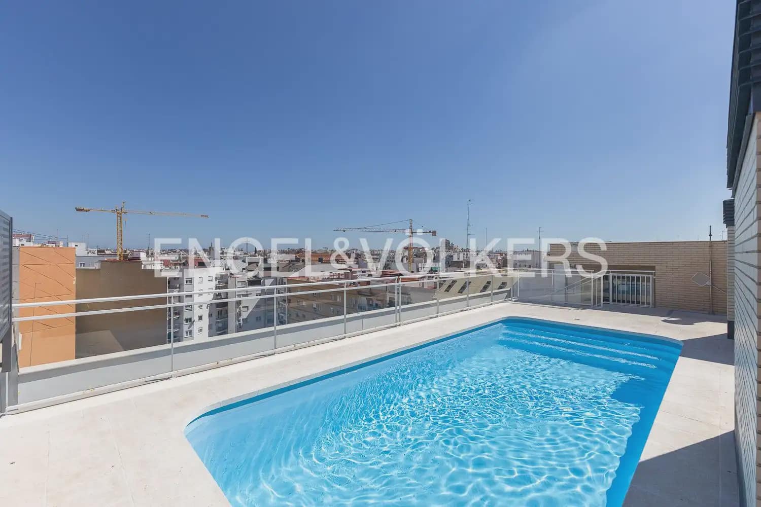 2 quarto Apartamento para arrendar em Valencia cidade com piscina - 2 000 € (Ref: 10120269)