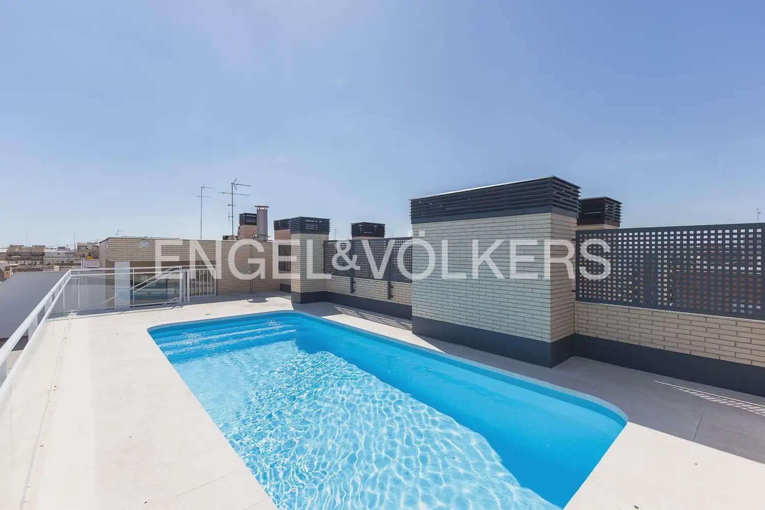 2 quarto Apartamento para arrendar em Valencia cidade com piscina - 2 000 € (Ref: 10120269)