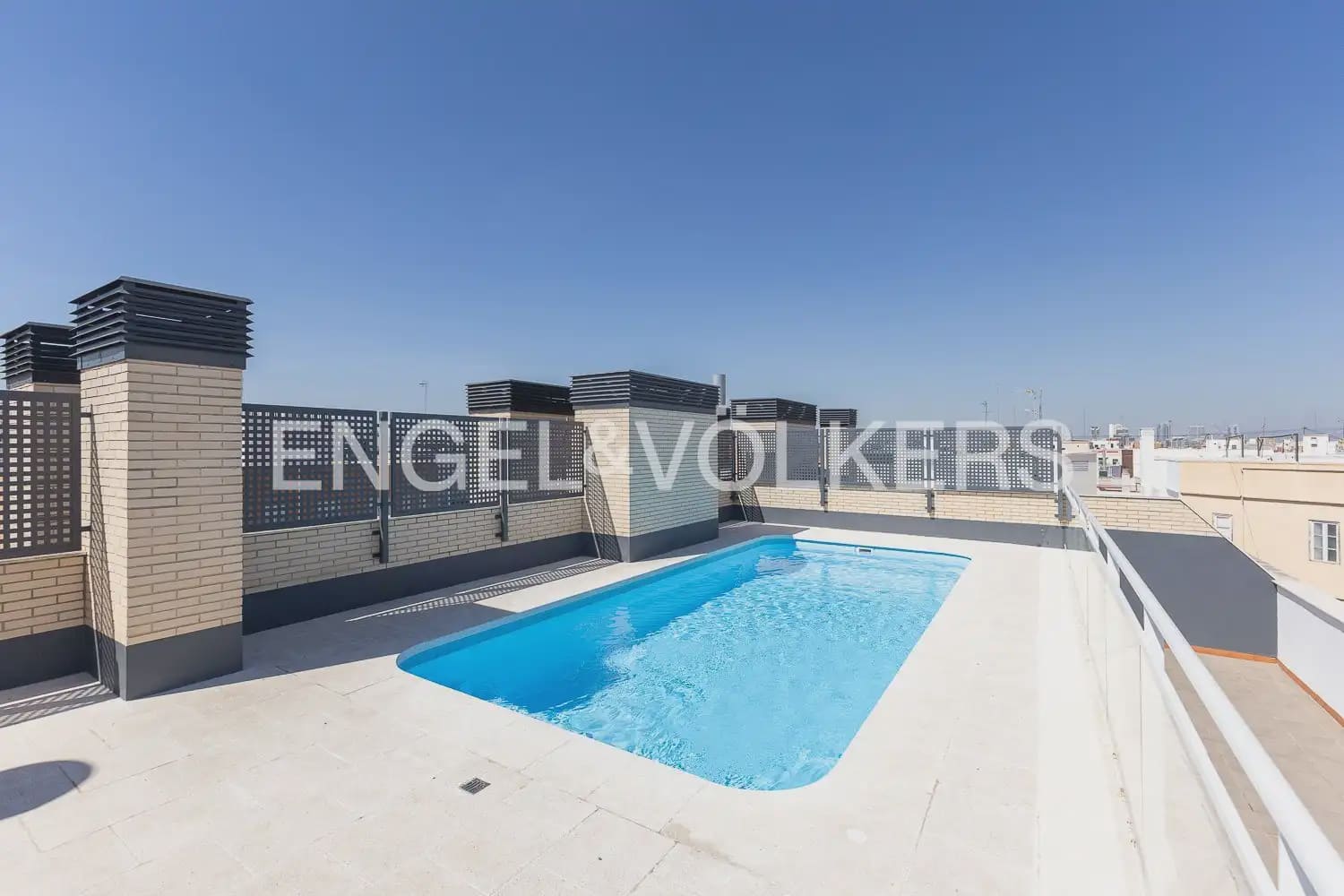 2 quarto Apartamento para arrendar em Valencia cidade com piscina - 2 000 € (Ref: 10120269)