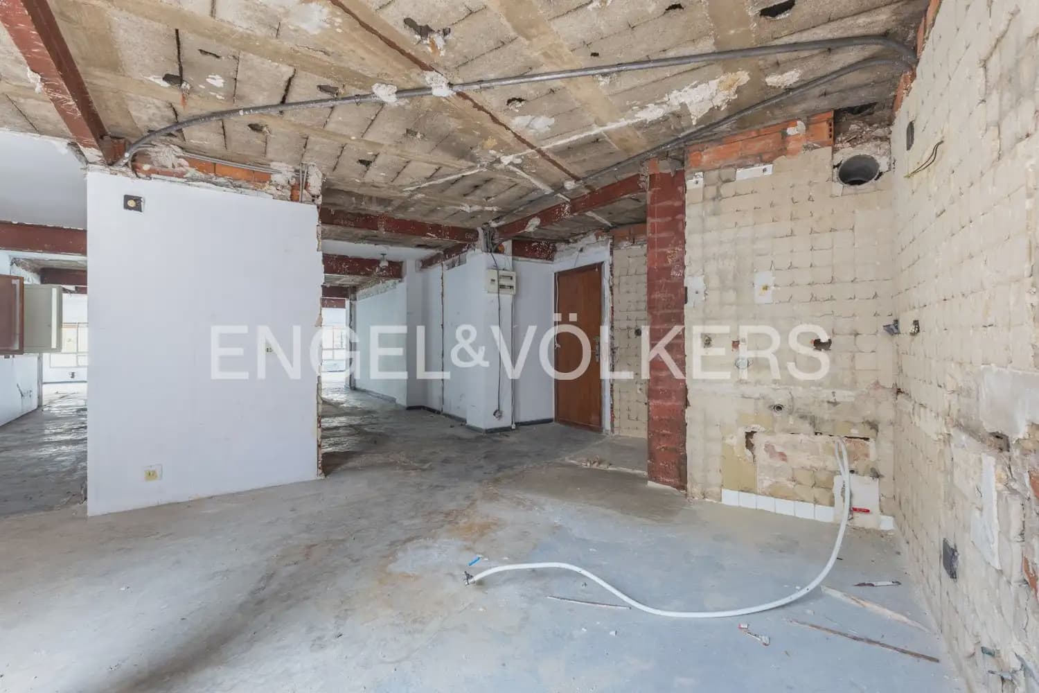 Piso de 4 habitaciones en València ciudad en venta con garaje - 575.000 € (Ref: 10120649)