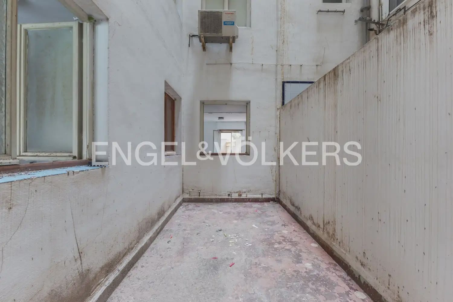 Piso de 4 habitaciones en València ciudad en venta con garaje - 575.000 € (Ref: 10120649)