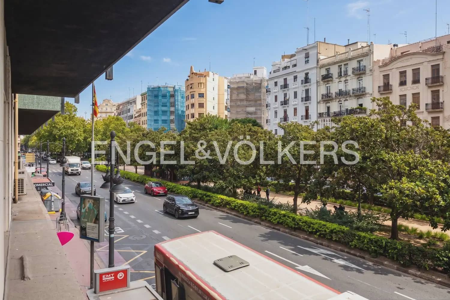 Piso de 4 habitaciones en València ciudad en venta con garaje - 575.000 € (Ref: 10120649)
