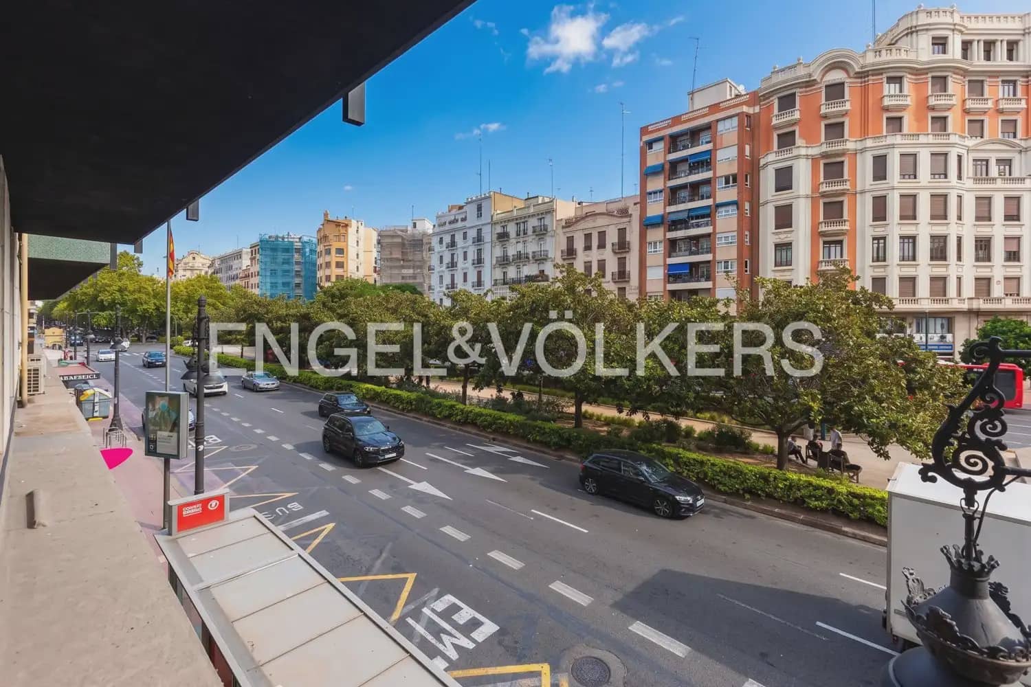Piso de 4 habitaciones en València ciudad en venta con garaje - 575.000 € (Ref: 10120649)