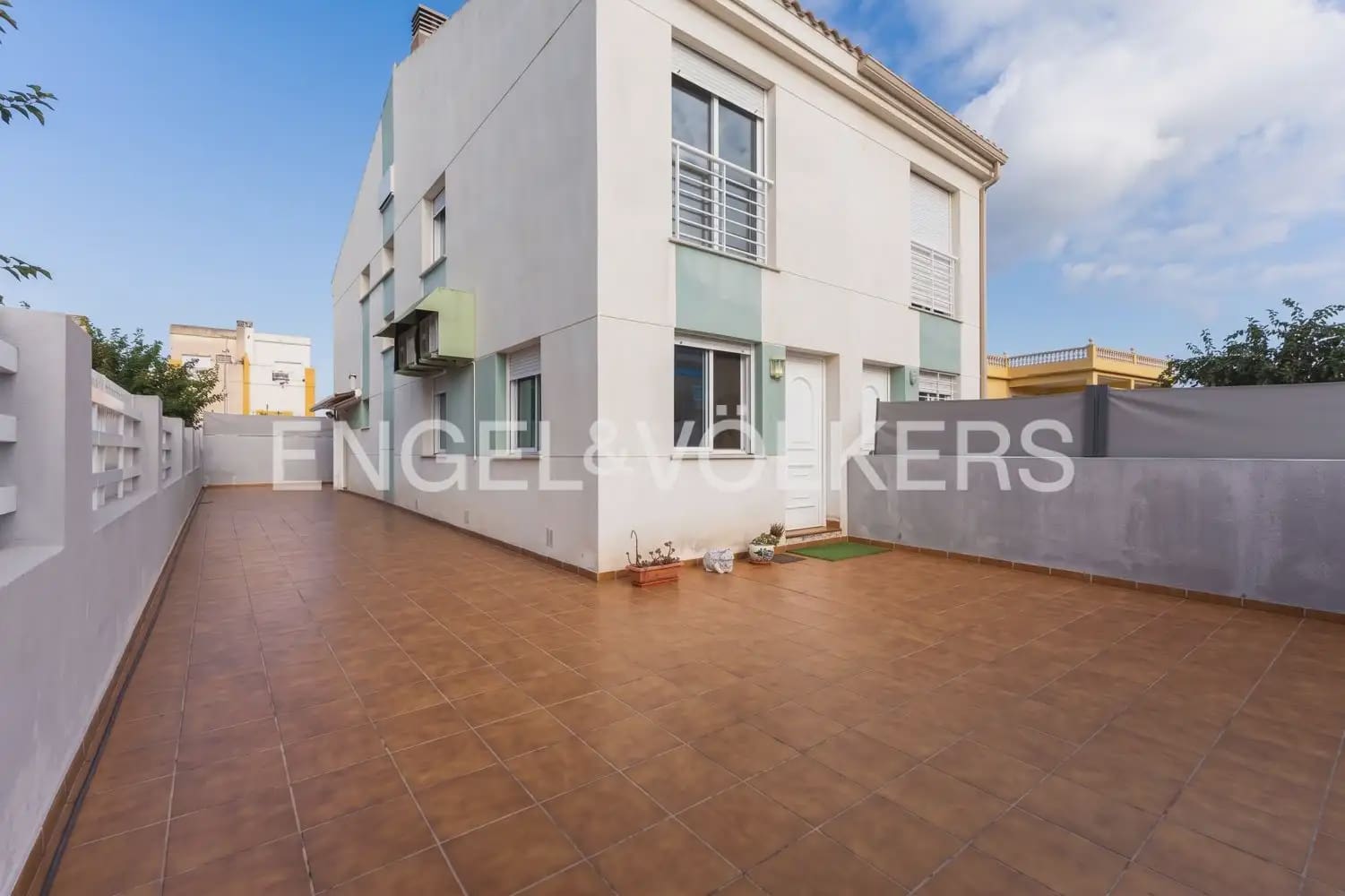 Adosado de 3 habitaciones en Almassora / Almazora en venta con piscina garaje - 325.000 € (Ref: 10120650)