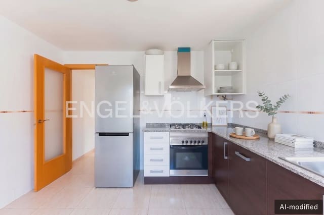 Adosado de 3 habitaciones en Almassora / Almazora en venta con piscina garaje - 325.000 € (Ref: 10120650)