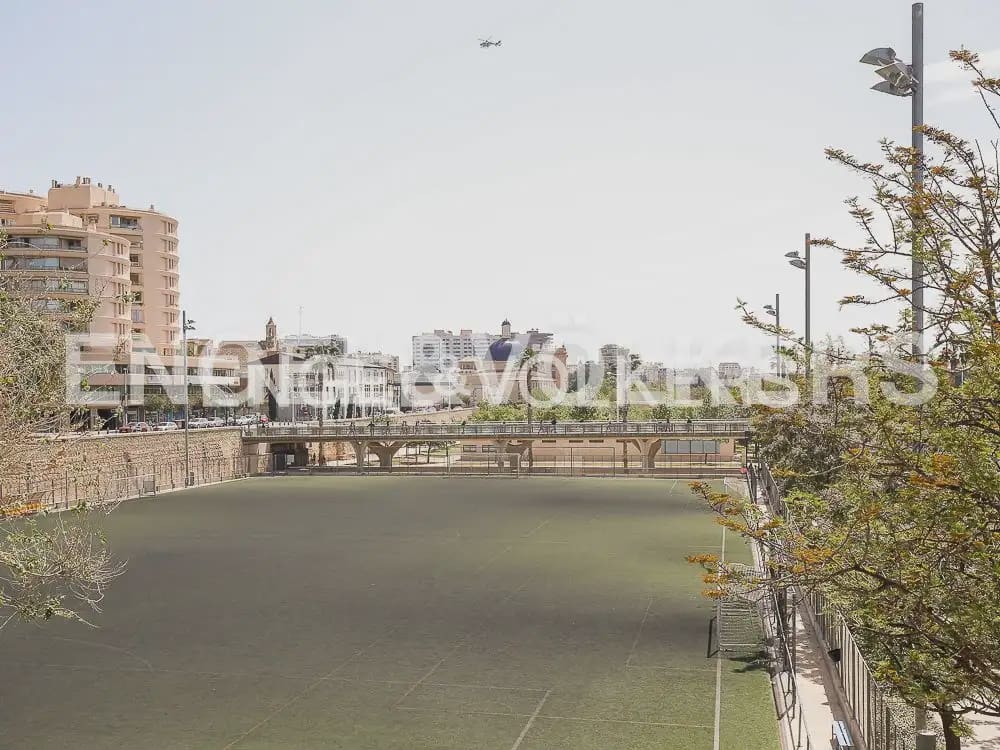 2 slaapkamer Flat te koop in Valencia stad - € 320.000 (Ref: 10120833)