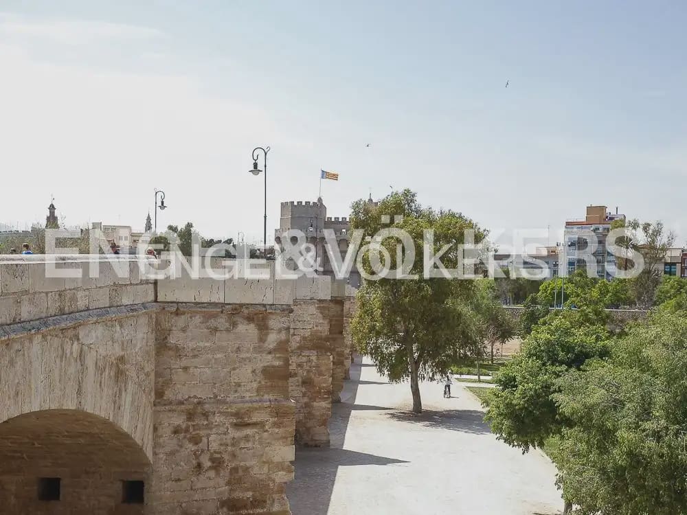 2 slaapkamer Flat te koop in Valencia stad - € 320.000 (Ref: 10120833)