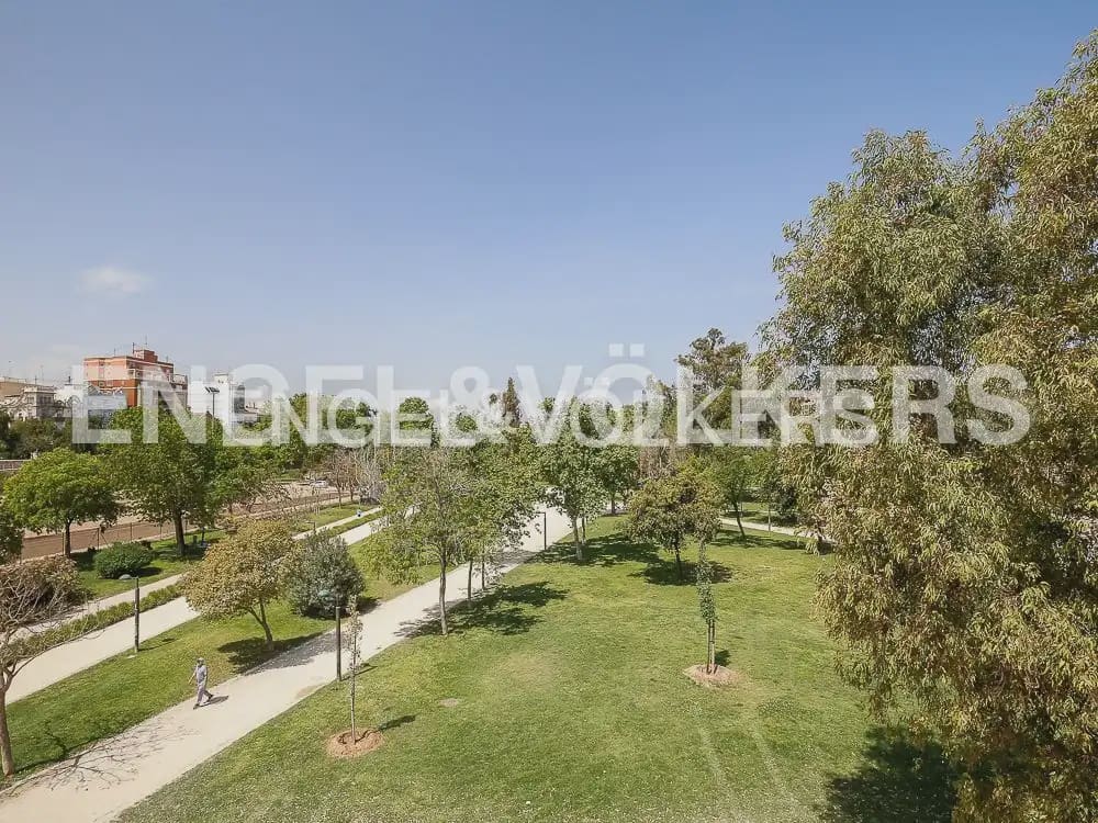 2 slaapkamer Flat te koop in Valencia stad - € 320.000 (Ref: 10120833)