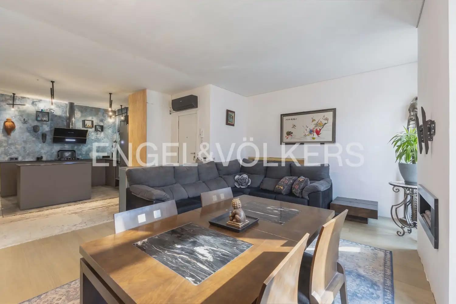 2 slaapkamer Flat te koop in Valencia stad - € 320.000 (Ref: 10120833)
