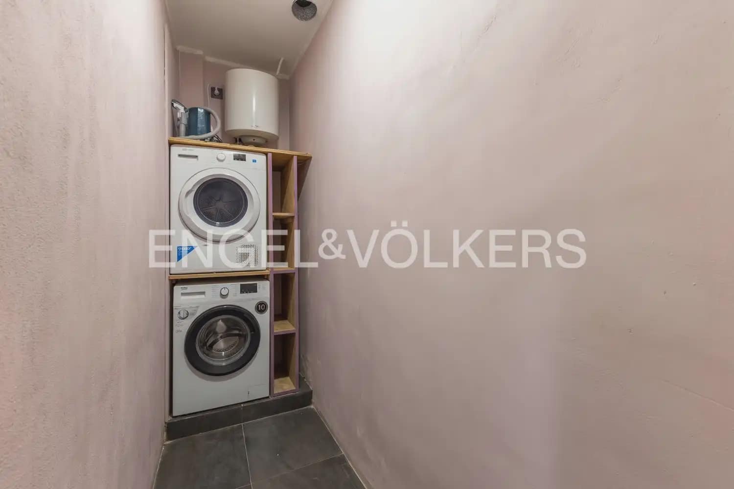 2 slaapkamer Flat te koop in Valencia stad - € 320.000 (Ref: 10120833)