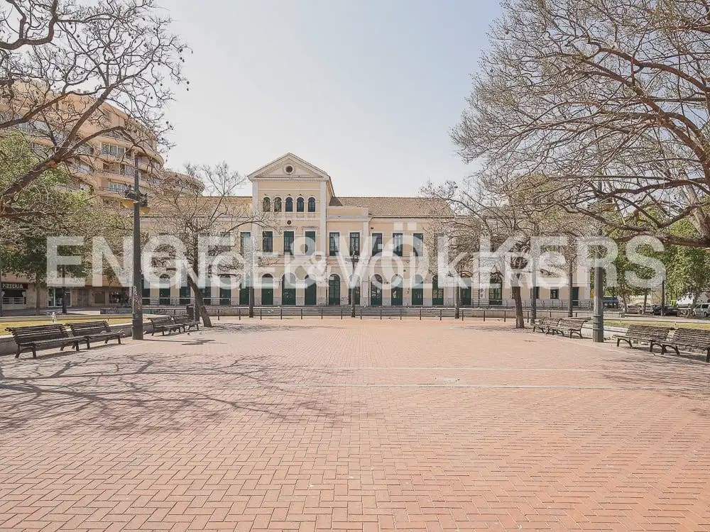 2 slaapkamer Flat te koop in Valencia stad - € 320.000 (Ref: 10120833)