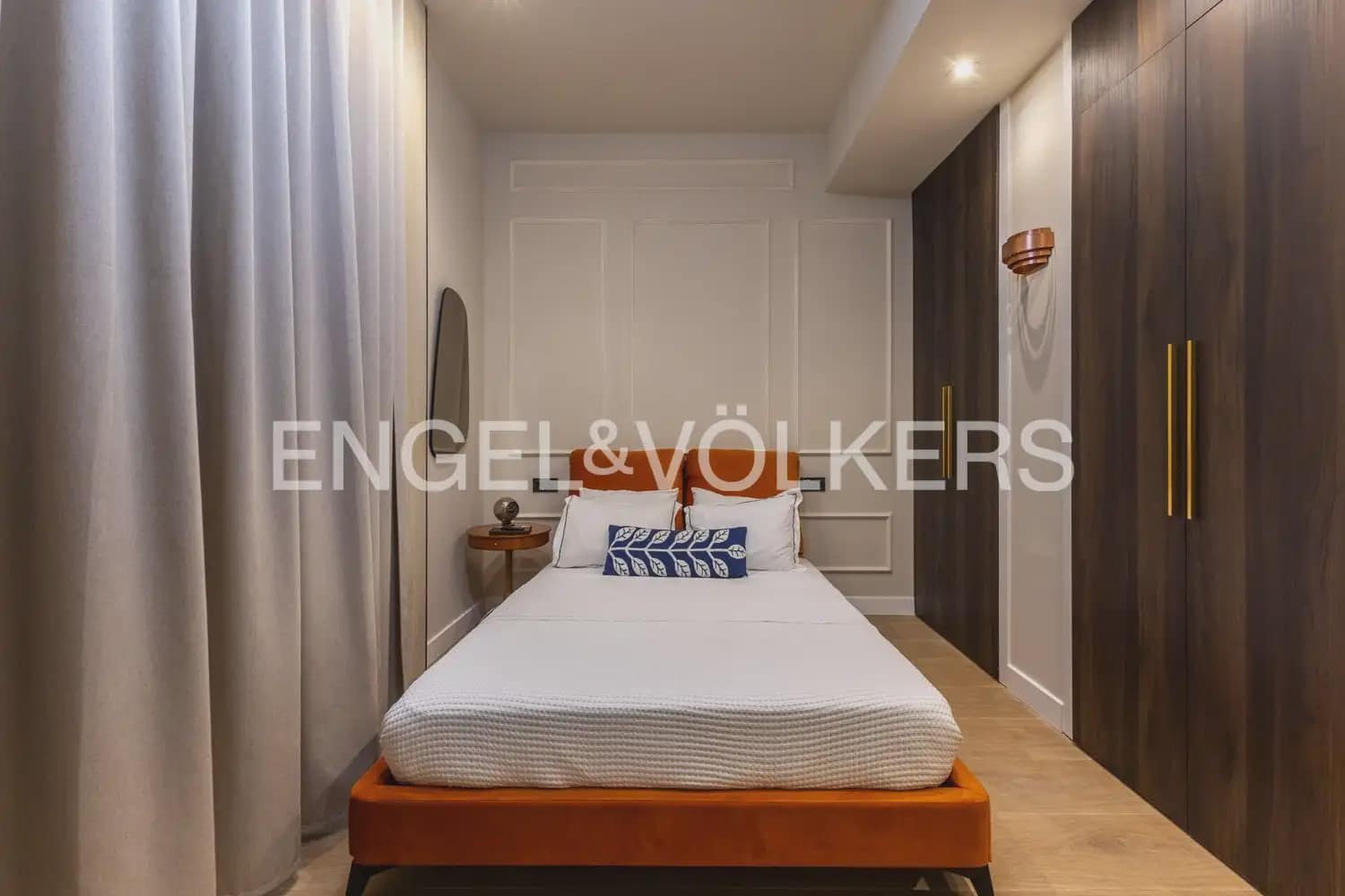 1 bedroom Flat for rent in Valencia city - € 1,300 (Ref: 10120834)