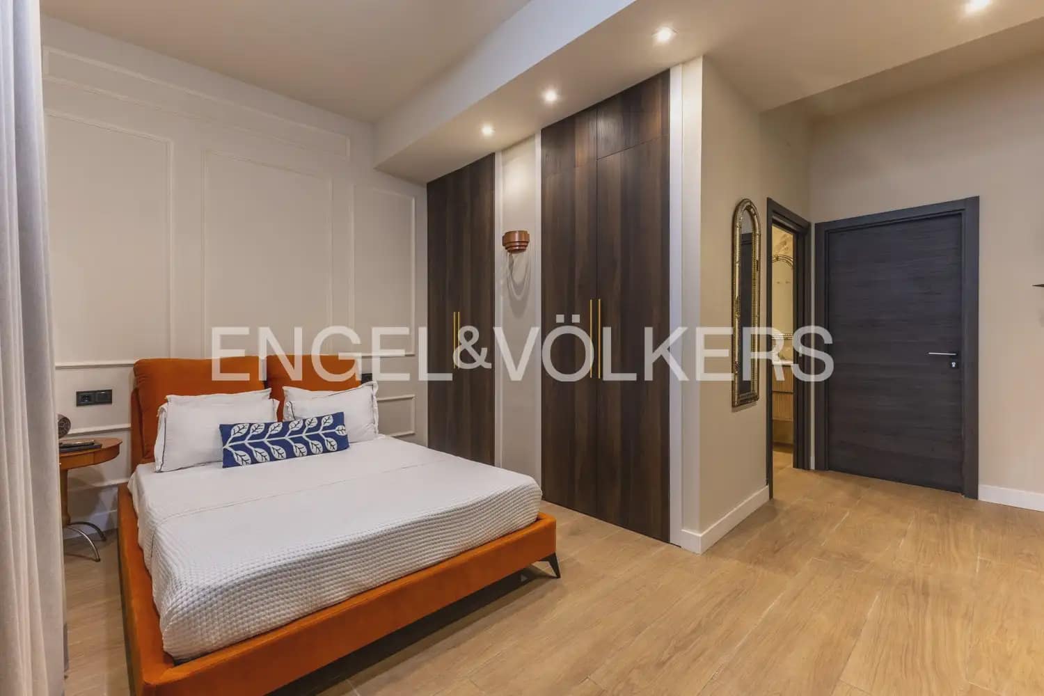 1 bedroom Flat for rent in Valencia city - € 1,300 (Ref: 10120834)