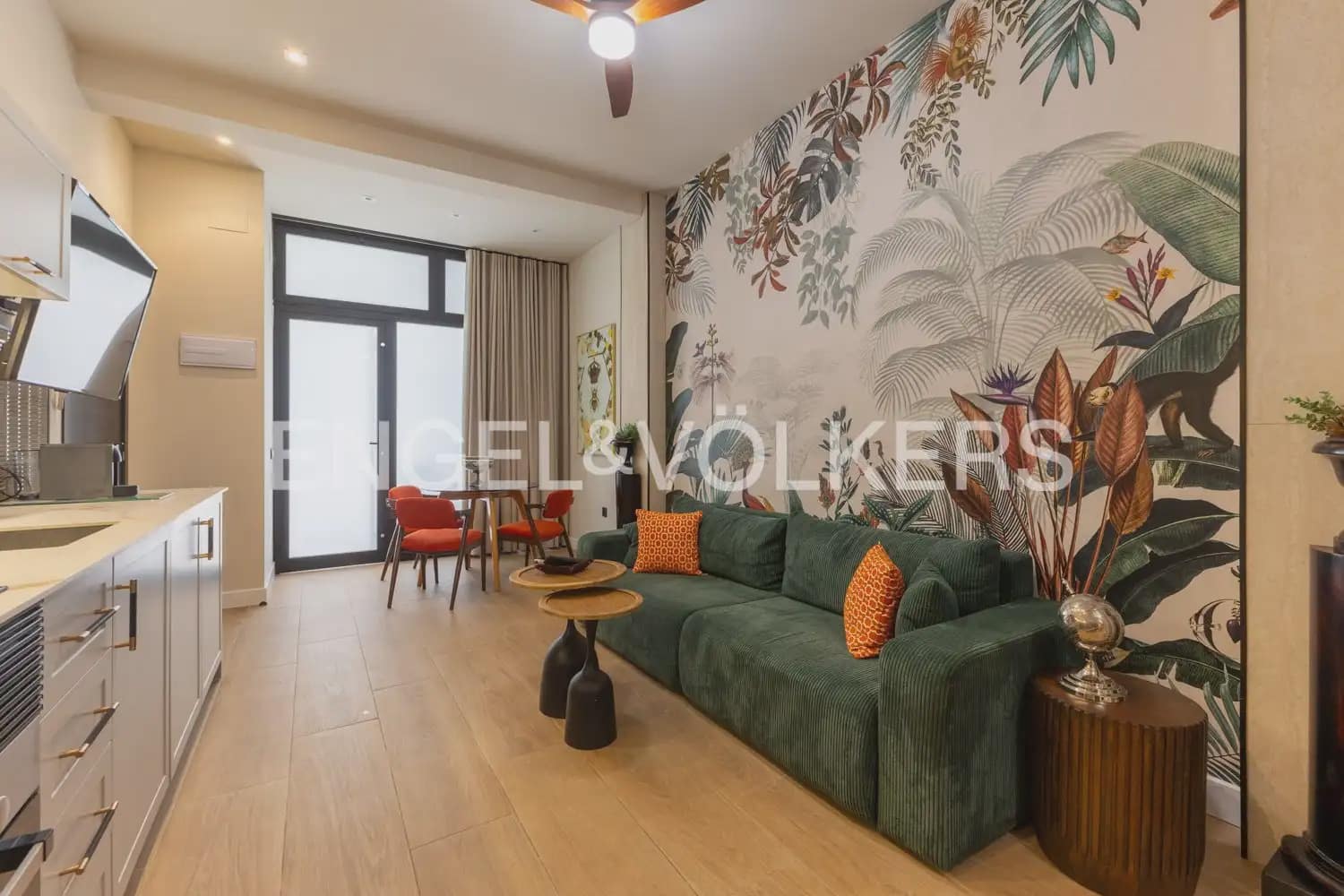 1 bedroom Flat for rent in Valencia city - € 1,300 (Ref: 10120834)