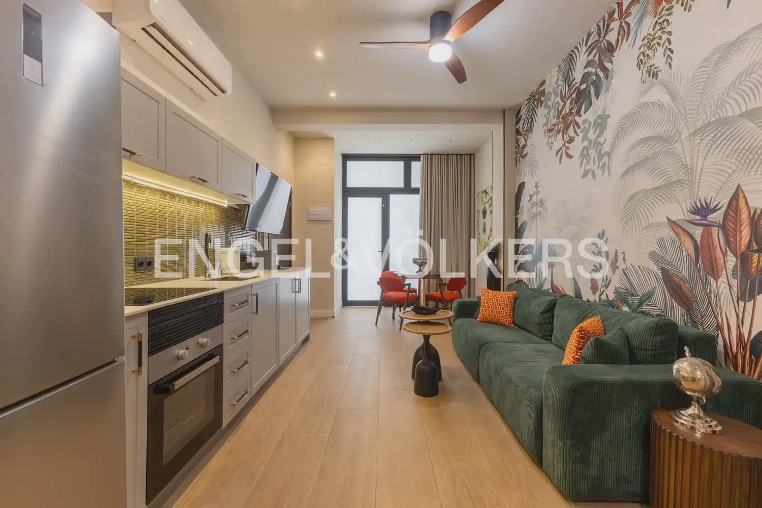 1 bedroom Flat for rent in Valencia city - € 1,300 (Ref: 10120834)