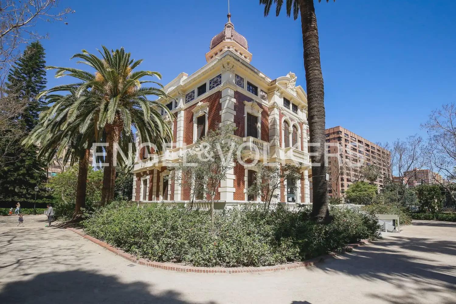 1 bedroom Flat for rent in Valencia city - € 1,300 (Ref: 10120834)