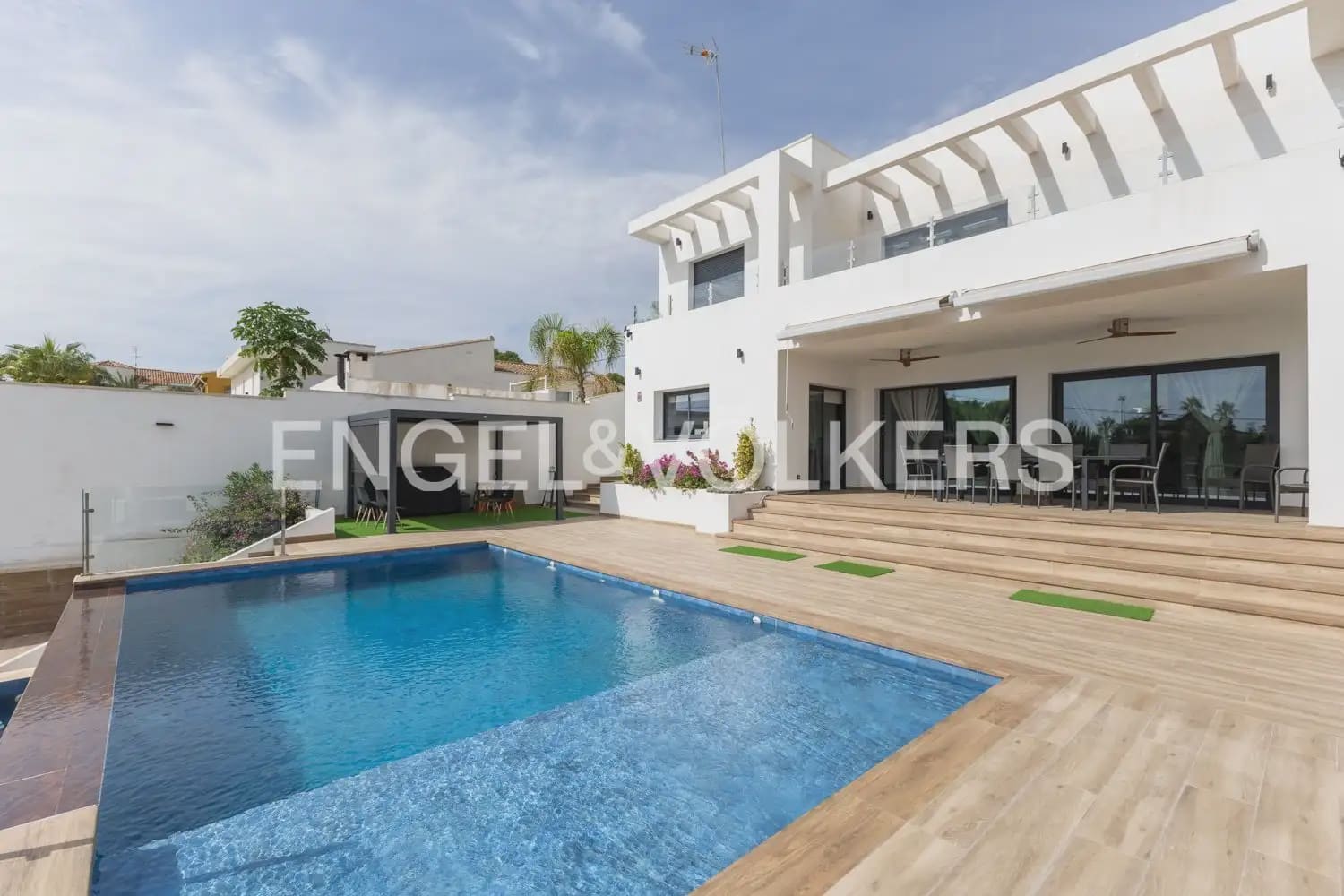 4 Zimmer Villa zu verkaufen in Betera mit Pool Garage - 850.000 € (Ref: 10121086)