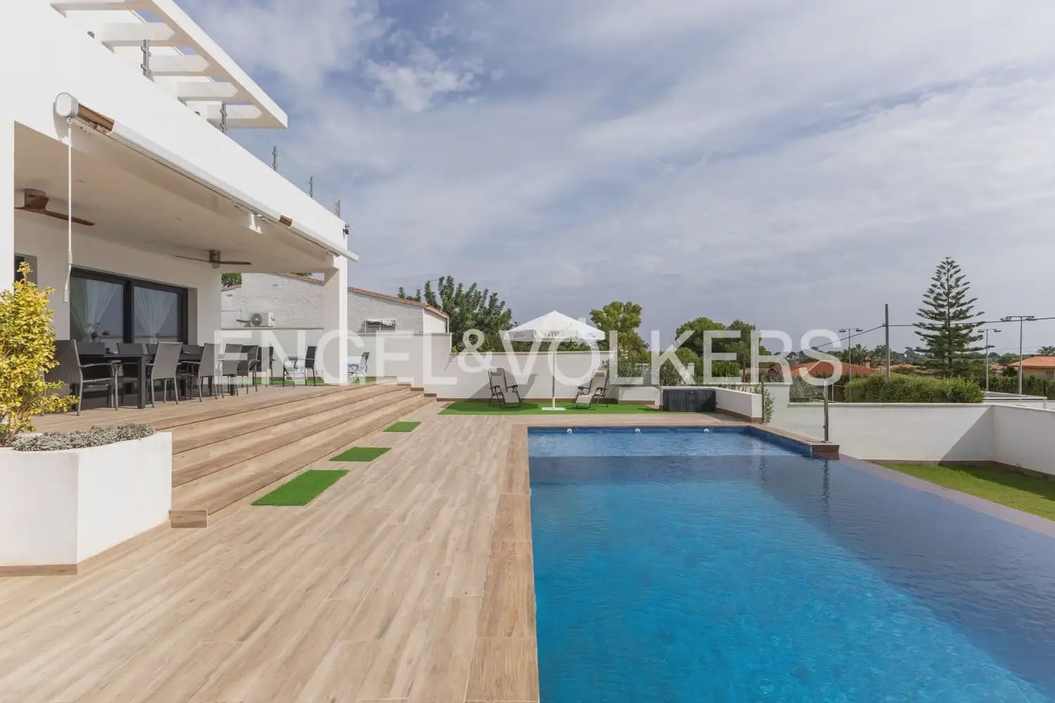 4 Zimmer Villa zu verkaufen in Betera mit Pool Garage - 850.000 € (Ref: 10121086)