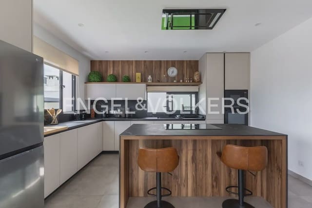 4 Zimmer Villa zu verkaufen in Bétera mit Pool Garage - 850.000 € (Ref: 10121086)