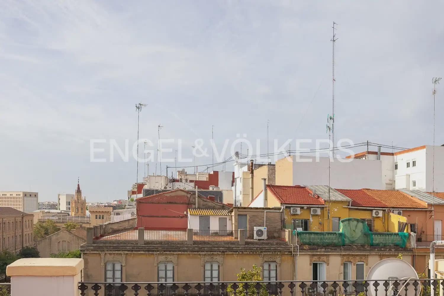 2 quarto Penthouse para arrendar em Valencia cidade - 2 400 € (Ref: 10124545)