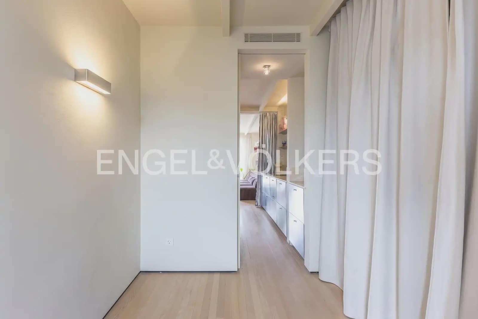 2 quarto Penthouse para arrendar em Valencia cidade - 2 400 € (Ref: 10124545)
