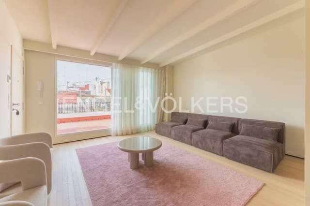 2 quarto Penthouse para arrendar em Exposicio, Valência cidade - 2 400 € (Ref: 10124545)