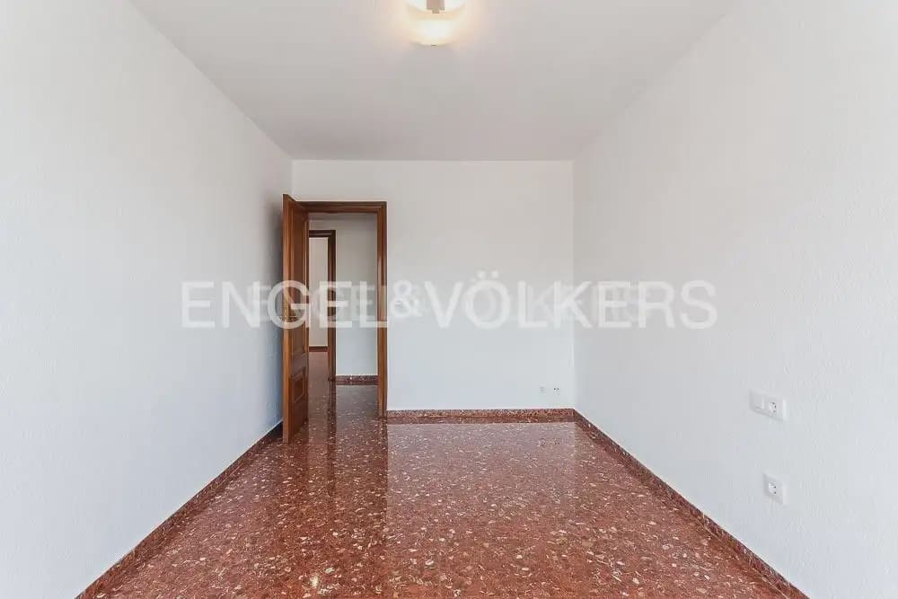 4 quarto Apartamento para arrendar em Valencia cidade com garagem - 2 200 € (Ref: 10124719)