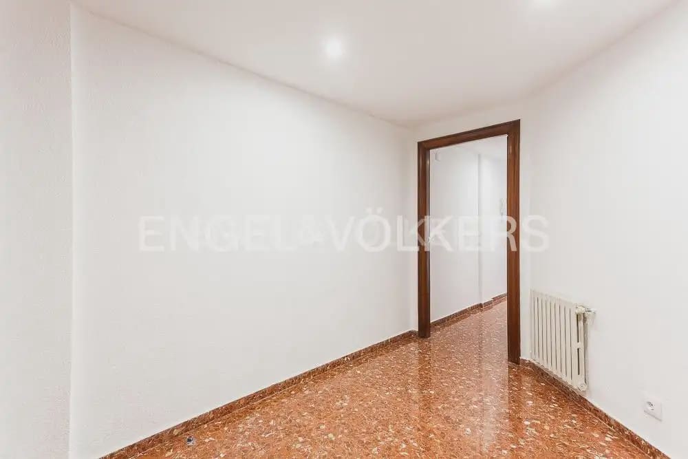 4 quarto Apartamento para arrendar em Valencia cidade com garagem - 2 200 € (Ref: 10124719)