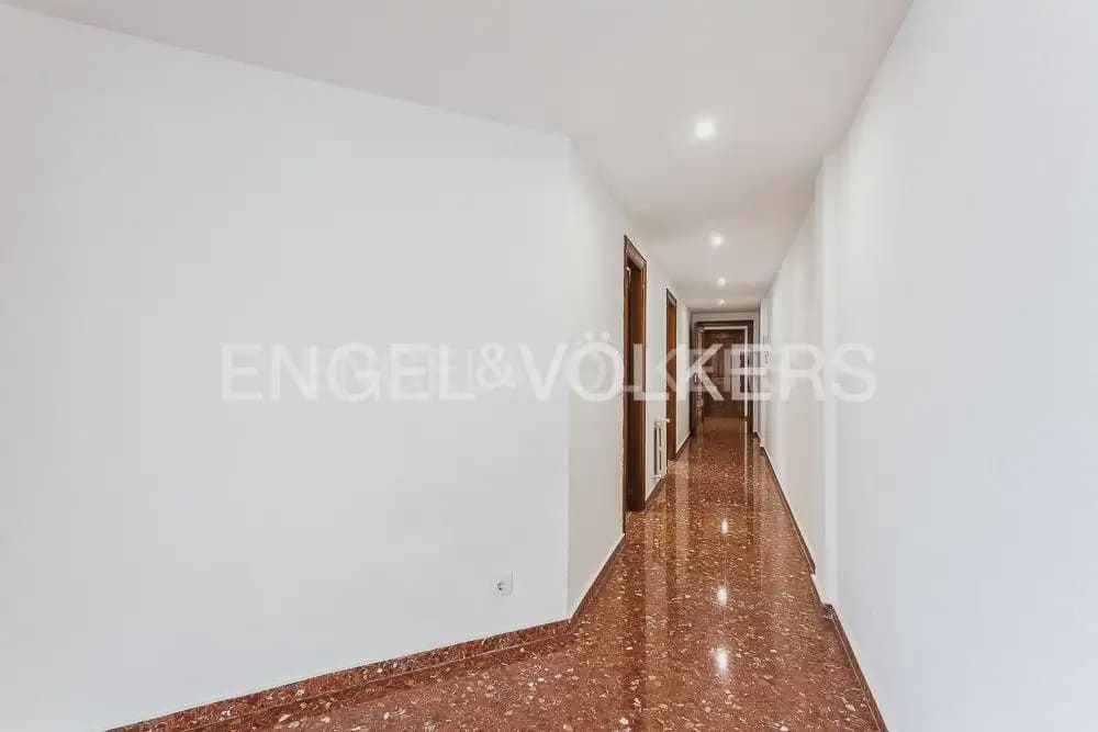 4 quarto Apartamento para arrendar em Valencia cidade com garagem - 2 200 € (Ref: 10124719)