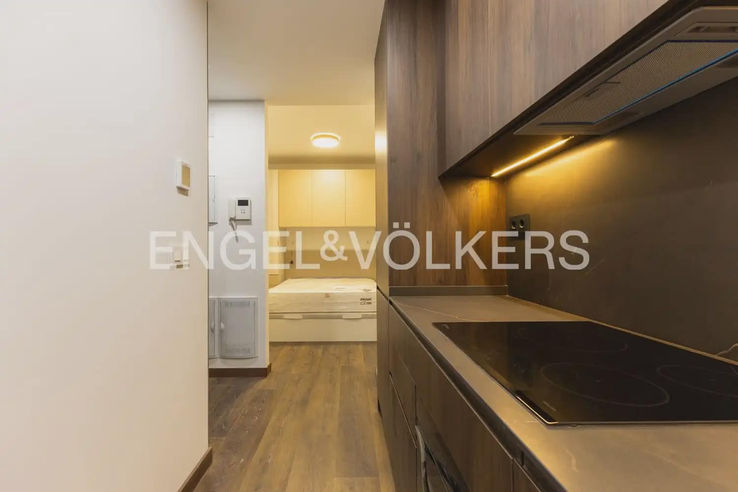 1 quarto Apartamento para arrendar em Valencia cidade - 1 300 € (Ref: 10124721)