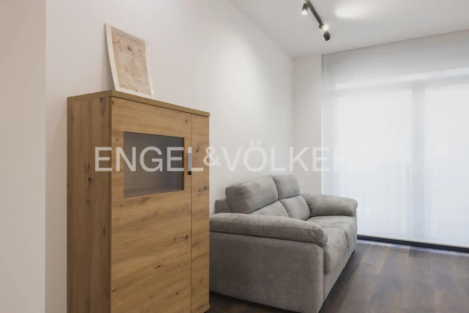 1 quarto Apartamento para arrendar em Valencia cidade - 1 300 € (Ref: 10124721)