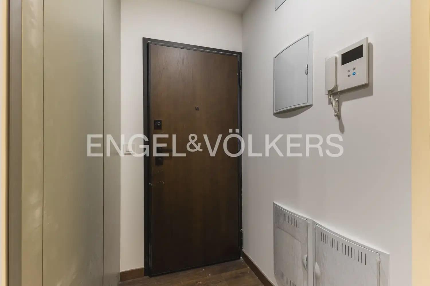 1 quarto Apartamento para arrendar em Valencia cidade - 1 300 € (Ref: 10124721)