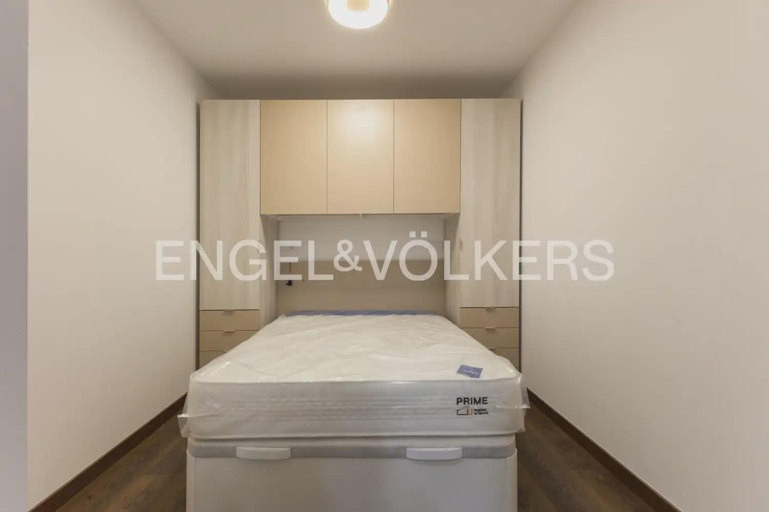 1 quarto Apartamento para arrendar em Valencia cidade - 1 300 € (Ref: 10124721)