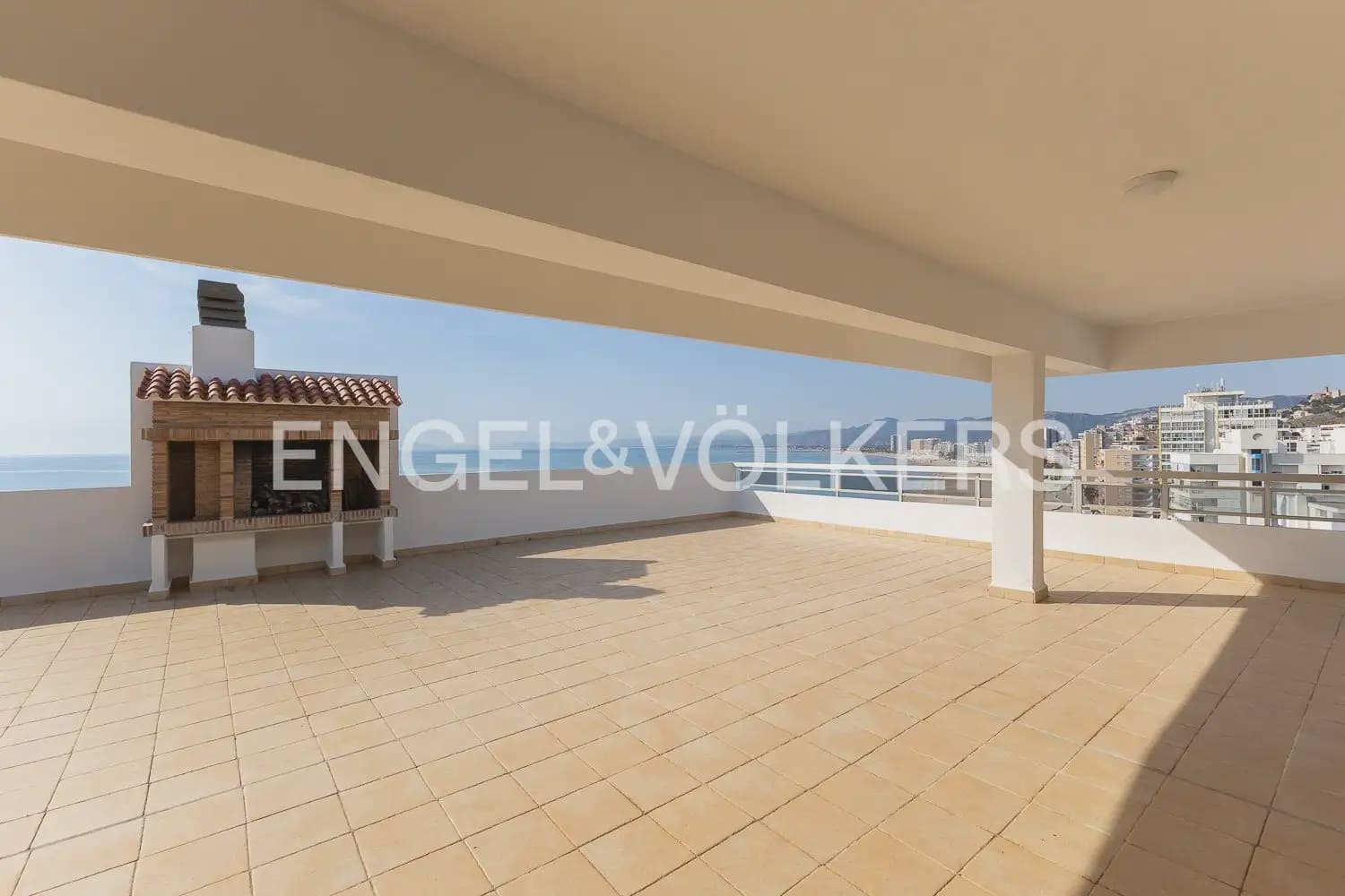 4 bedroom Flat for sale in Cullera with pool garage - € 1,050,000 (Ref: 10124723)